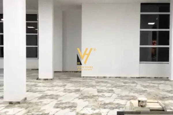 Business Property for Rent 1+1 in Tirana - 5,000 Euro