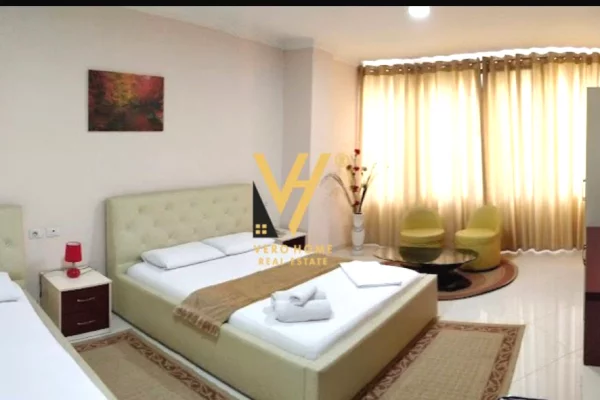 Business Property for Rent 5+1 in Tirana - 600,000 Leke