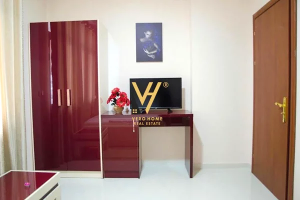 Business Property for Rent 5+1 in Tirana - 600,000 Leke