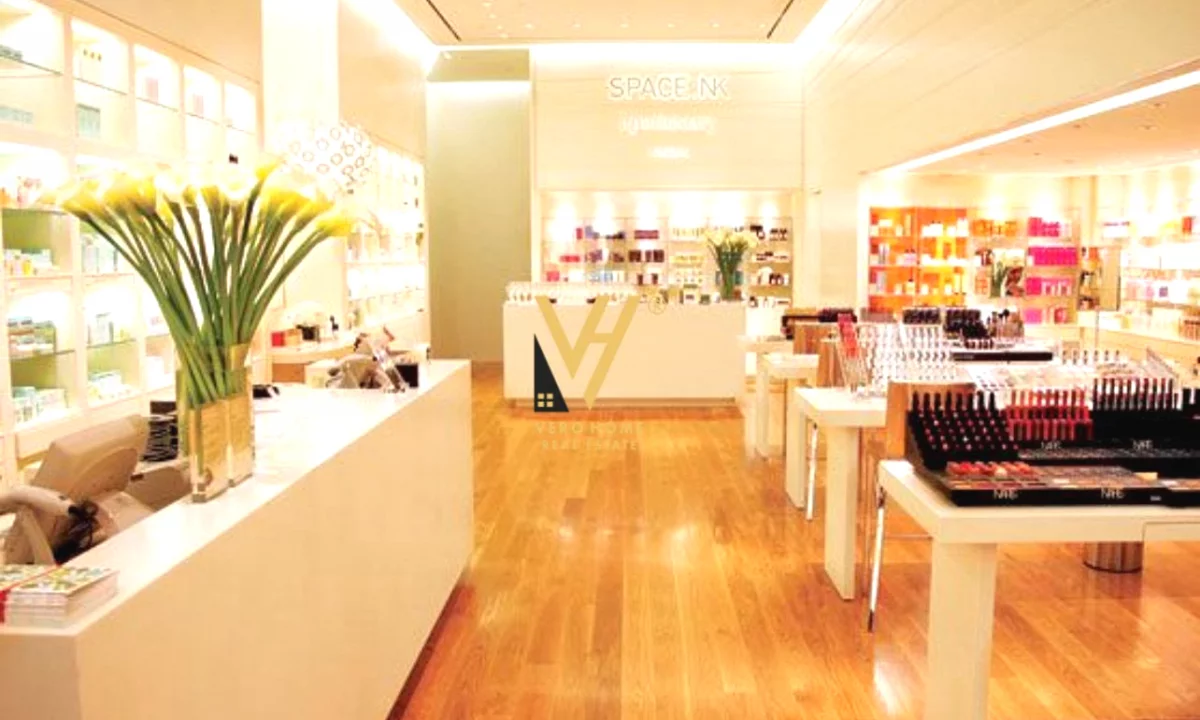 JEPET DYQAN 135 M2 ME QERA NE VASIL SHANTO 2.500 EURO