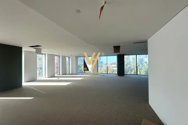 Business Property for Rent 3+1 in Tirana - 46,200 Euro