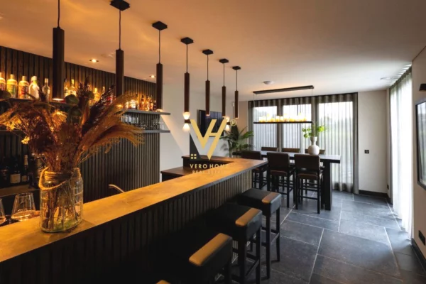 Business Property for Rent 1+1 in Tirana - 18,500 Euro