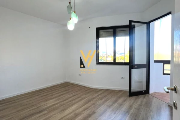 SHITET APARTAMENT 2+1+BLK TE ISH FUSHA E AVIACIONIT 165.000 EURO