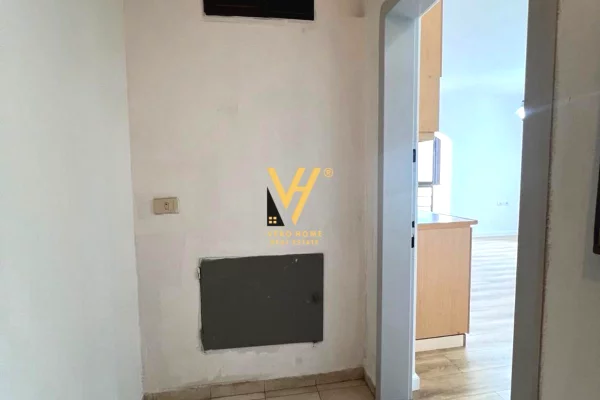 Shtepi ne shitje Apartament ne Tirane, 2+1, Mobilimi Bosh, pa mobiluar, Pagesa 165,000  Euro.