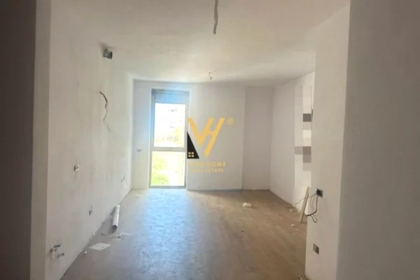 Business Property for Rent 3+1 in Tirana - 550 Euro