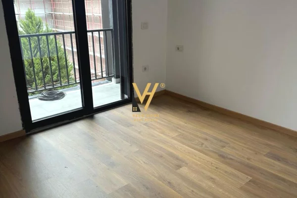 Business Property for Rent 3+1 in Tirana - 550 Euro