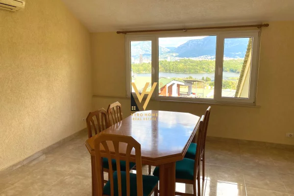 Shtepi ne shitje Apartament ne Tirane, 3+1, Mobilimi Pjeserisht e mobiluar, Pagesa 666,000  Euro.