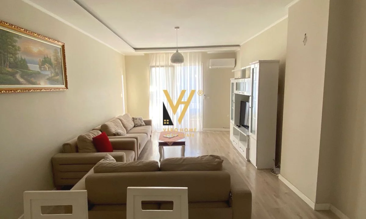 Shtepi ne shitje Apartament ne Tirane, 2+1, Mobilimi E mobiluar, Pagesa 158,000  Euro.