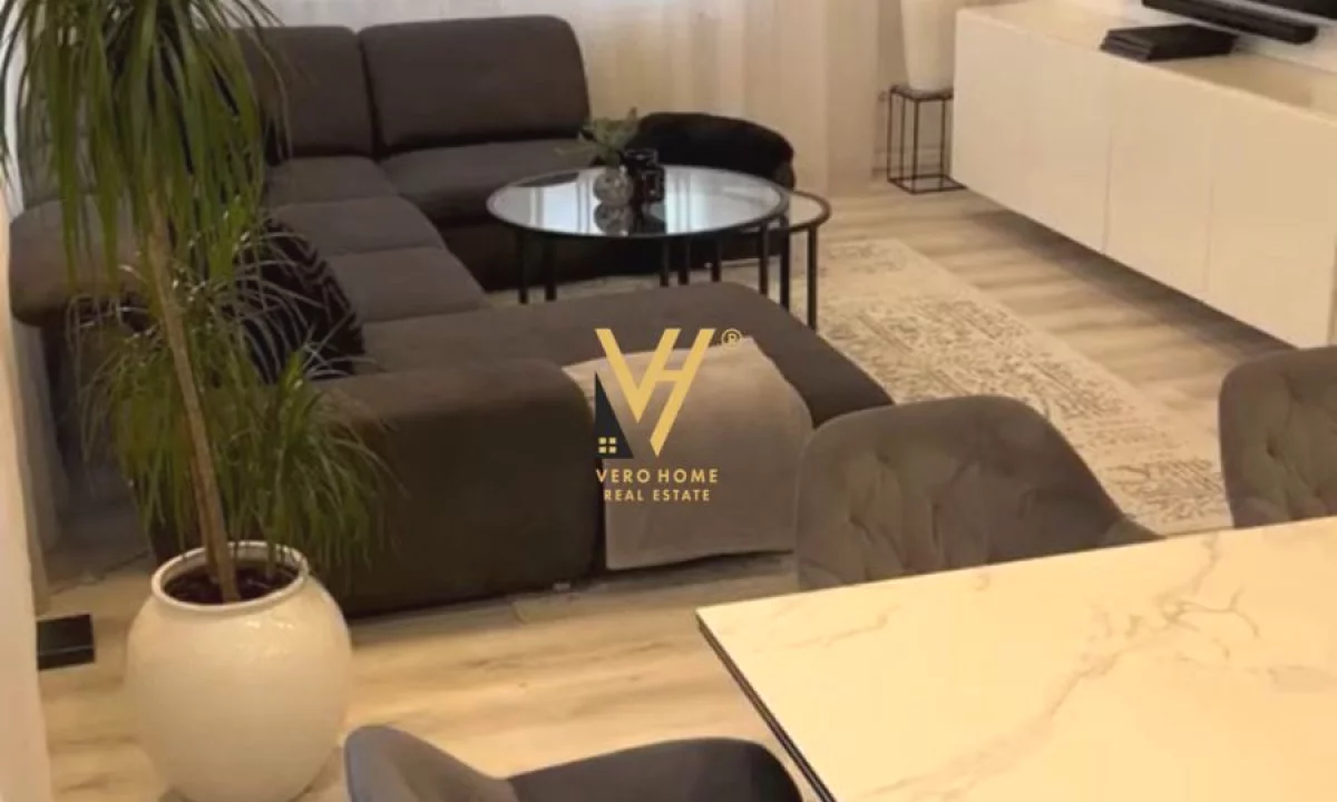 Shtepi ne shitje Apartament ne Tirane, 3+1, Mobilimi E mobiluar, Pagesa 650,000  Euro.