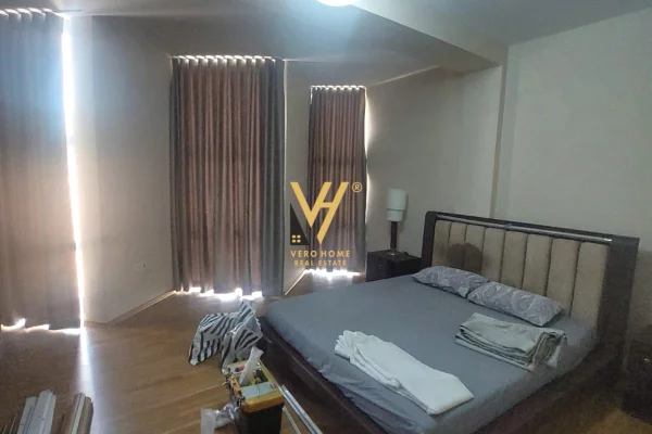 Business Property for Rent 3+1 in Tirana - 4,000 Euro