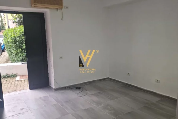 Business Property for Rent 1+1 in Tirana - 450 Euro