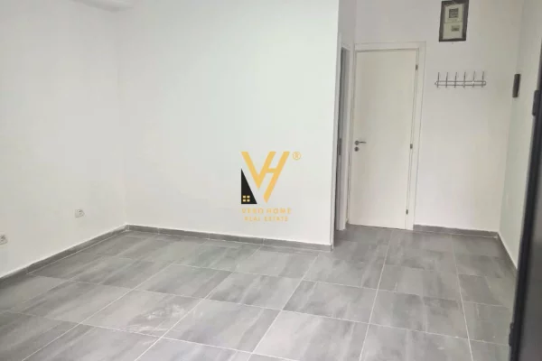 Business Property for Rent 1+1 in Tirana - 450 Euro