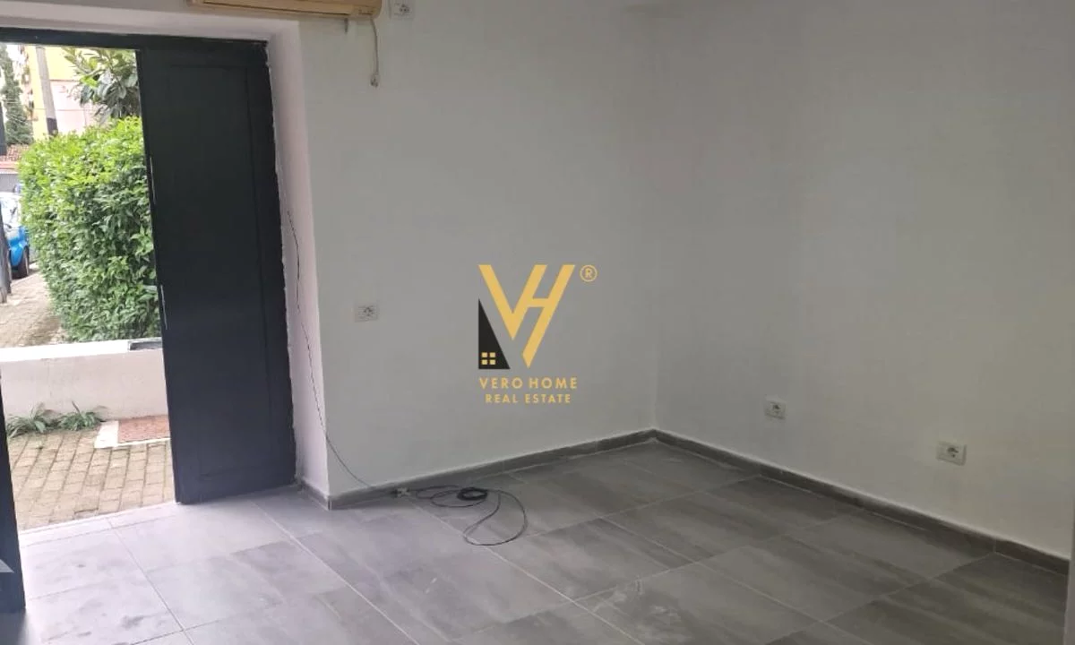 JEPET AMBIENT 30 M2 TE RR.SULEJMAN PASHA, QENDER 450 EURO