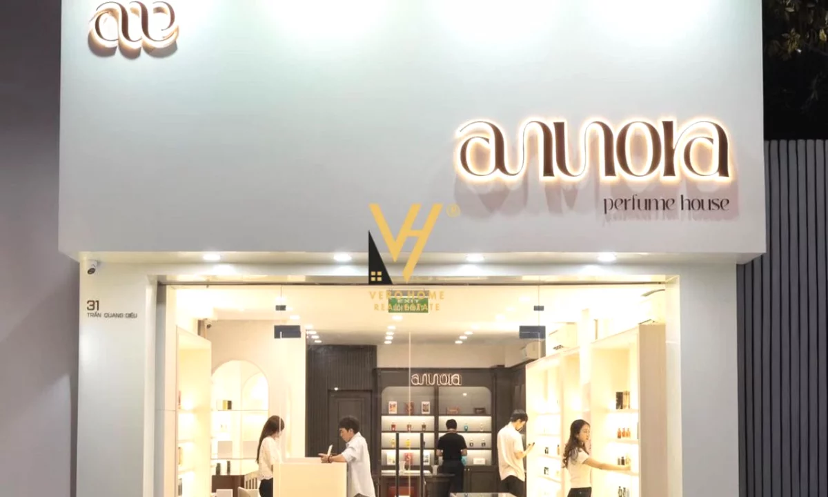 SHITET DYQAN 44 M2 TE MYSLYM SHYRI 550.000 EURO