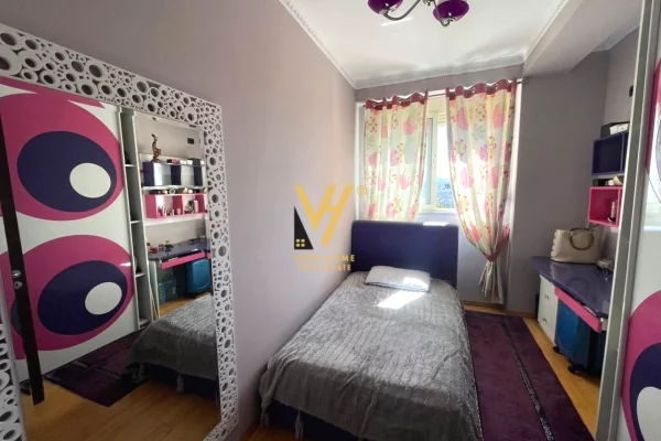 Shtepi ne shitje Apartament ne Tirane, 2+1, Mobilimi E mobiluar, Pagesa 210,000  Euro.