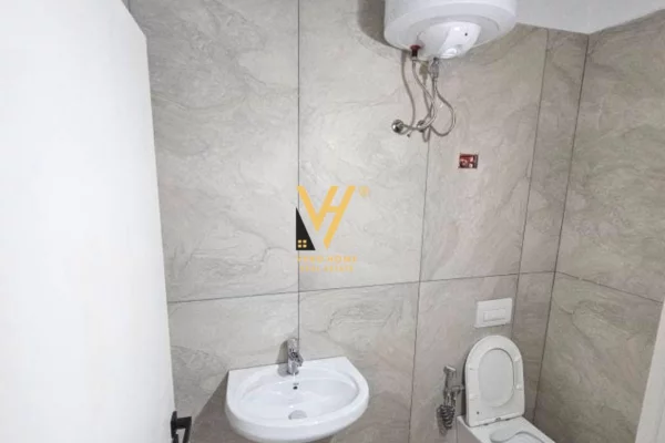 Business Property for Rent 1+1 in Tirana - 50,000 Leke