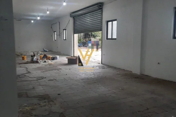 Business Property for Rent 4+1 in Tirana - 150,000 Leke