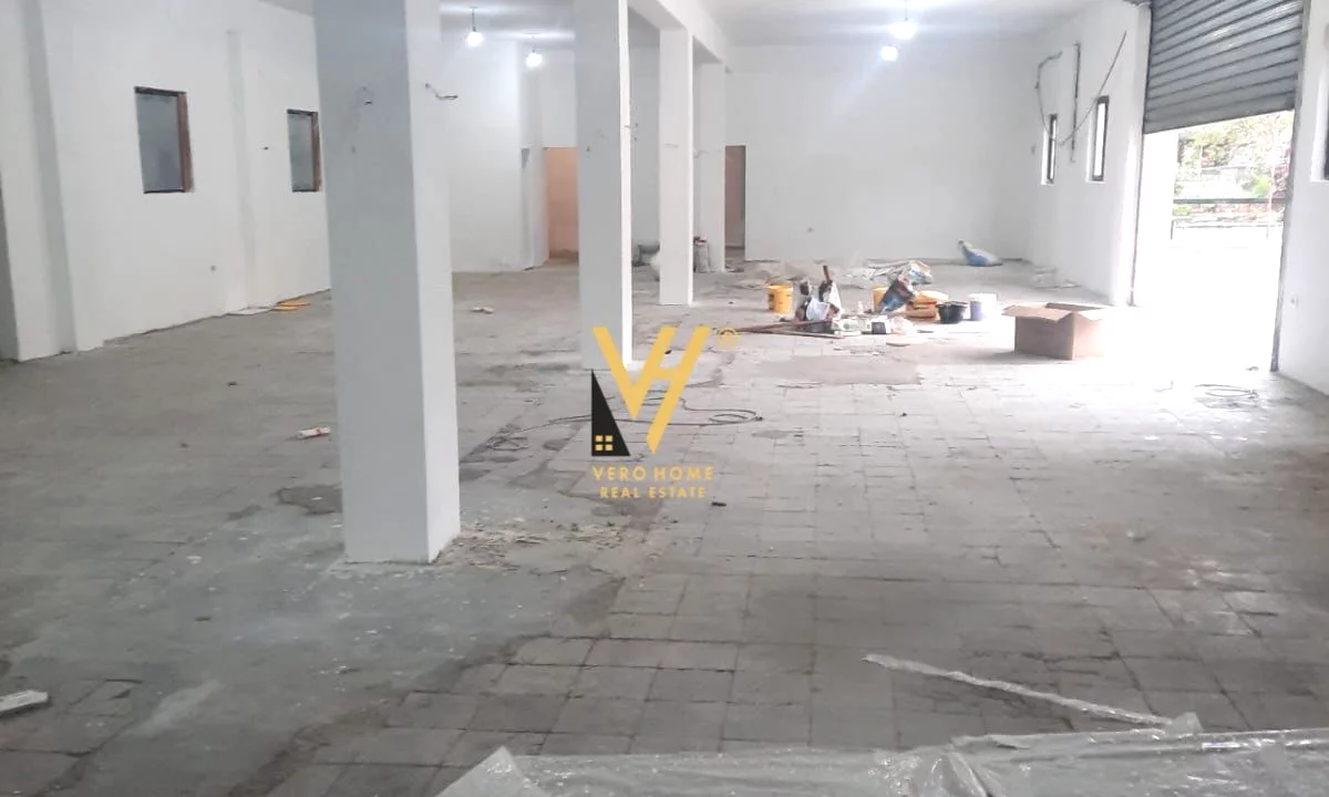 JEPET MAGAZINE 306 M2 ME QERA TE KAFJA E RREMES 150.000 LEKE