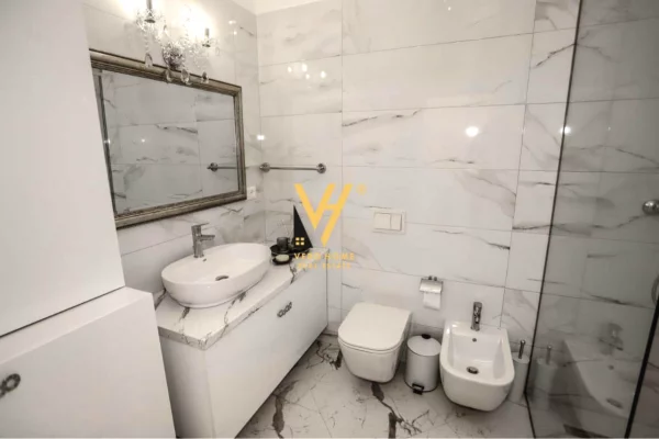 Shtepi ne shitje Apartament ne Tirane, 1+1, Mobilimi E mobiluar, Pagesa 225,000  Euro.