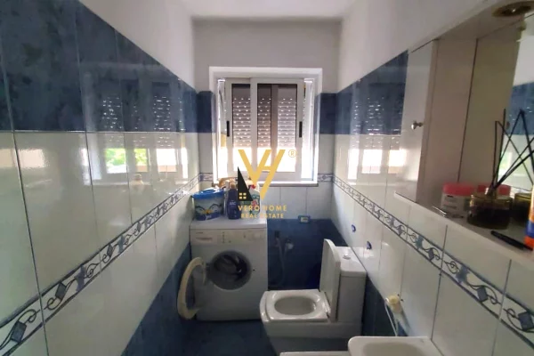 Shtepi ne shitje Apartament ne Tirane, 2+1, Mobilimi E mobiluar, Pagesa 225,000  Euro.