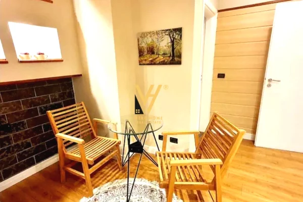 Shtepi ne shitje Apartament ne Tirane, 2+1, Mobilimi E mobiluar, Pagesa 315,000  Euro.