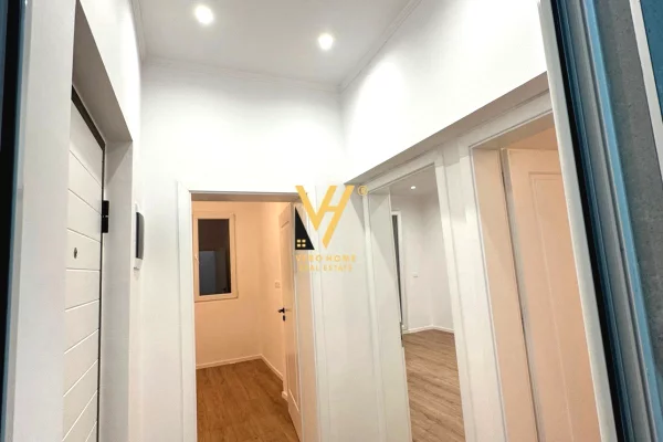 Shtepi ne shitje Apartament ne Tirane, 2+1, Mobilimi Bosh, pa mobiluar, Pagesa 168,000  Euro.