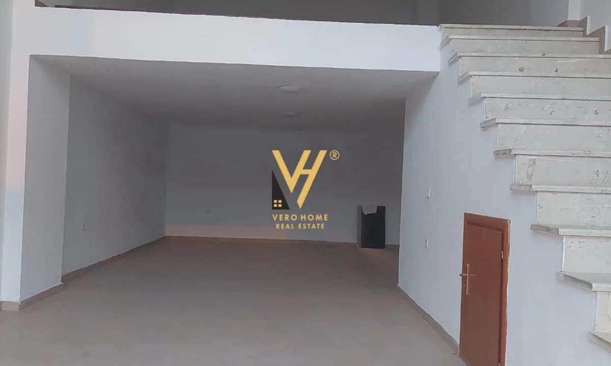 JEPET DYQAN 90 M2 ME QERA TE RRUGA E BURGUT 70.000 LEKE