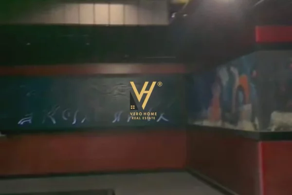 Business Property for Rent 4+1 in Tirana - 2,200 Euro