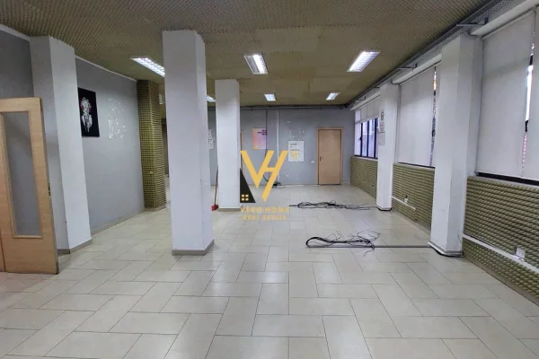 JEPET ZYRE 350 M2 ME QERA TE RRUGA PJETER BUDI 3.000 EURO