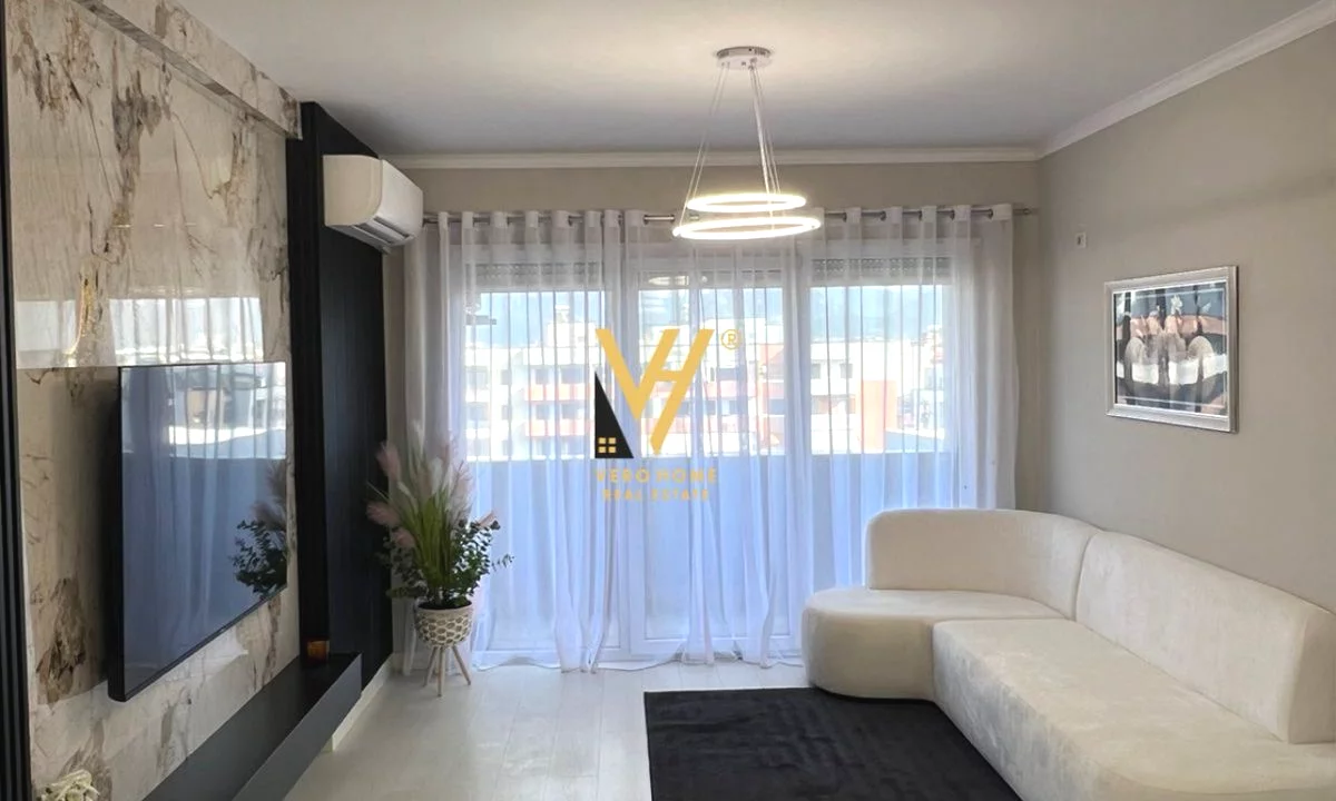 Shtepi ne shitje Apartament ne Tirane, 2+1, Mobilimi E mobiluar, Pagesa 155,000  Euro.