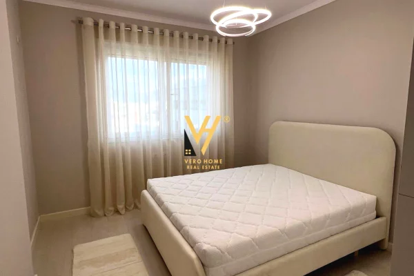 Shtepi ne shitje Apartament ne Tirane, 2+1, Mobilimi E mobiluar, Pagesa 155,000  Euro.