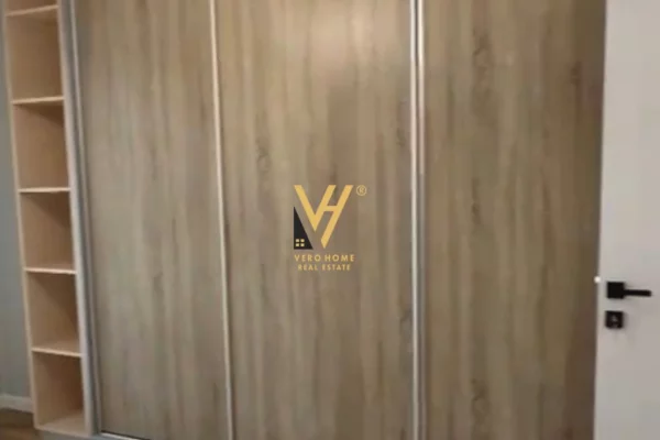 Shtepi ne shitje Apartament ne Tirane, 2+1, Mobilimi E mobiluar, Pagesa 143,000  Euro.