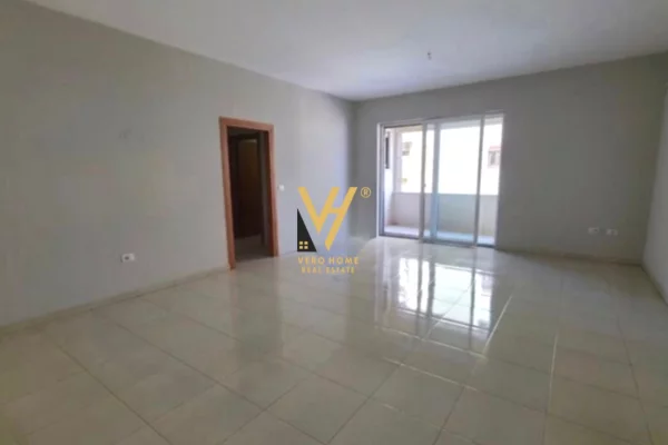 Business Property for Rent 3+1 in Tirana - 1,100 Euro