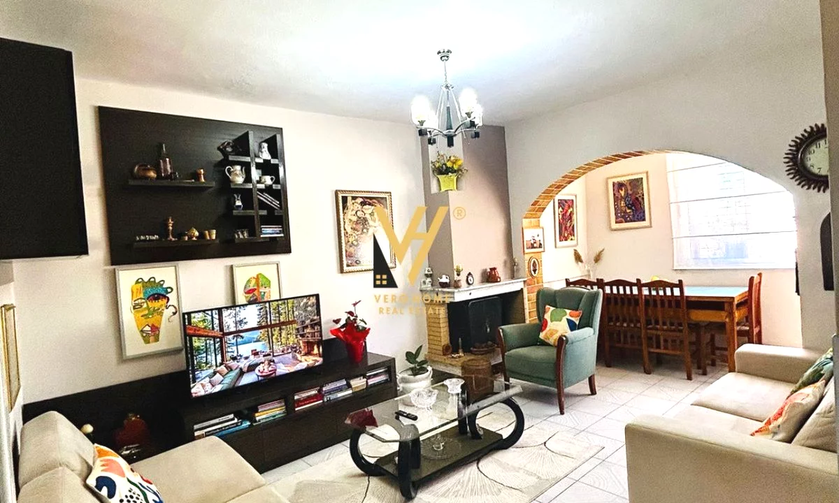 Shtepi ne shitje Apartament ne Tirane, 2+1, Mobilimi E mobiluar, Pagesa 150,000  Euro.