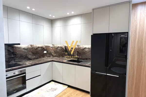 Shtepi ne shitje Apartament ne Tirane, 2+1, Mobilimi E mobiluar, Pagesa 173,000  Euro.