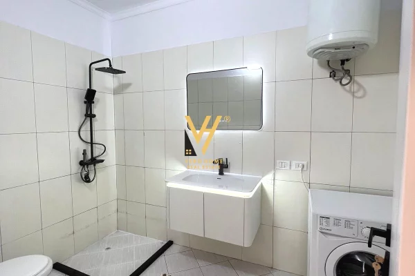 Shtepi ne shitje Apartament ne Tirane, 2+1, Mobilimi E mobiluar, Pagesa 173,000  Euro.