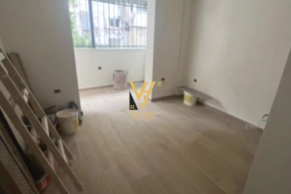 Business Property for Rent 1+1 in Tirana - 600 Euro