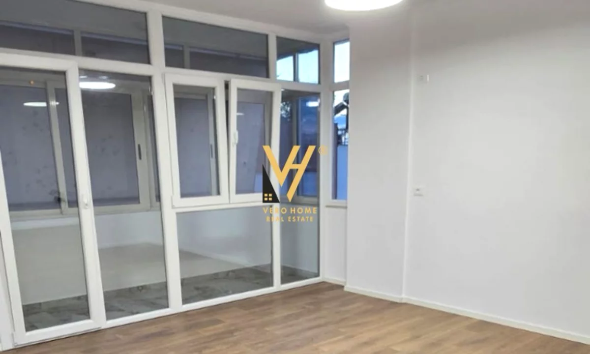 Shtepi ne shitje Apartament ne Tirane, 2+1, Mobilimi Bosh, pa mobiluar, Pagesa 218,000  Euro.