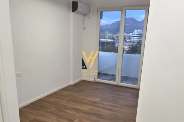 Shtepi ne shitje Apartament ne Tirane, 2+1, Mobilimi Bosh, pa mobiluar, Pagesa 218,000  Euro.