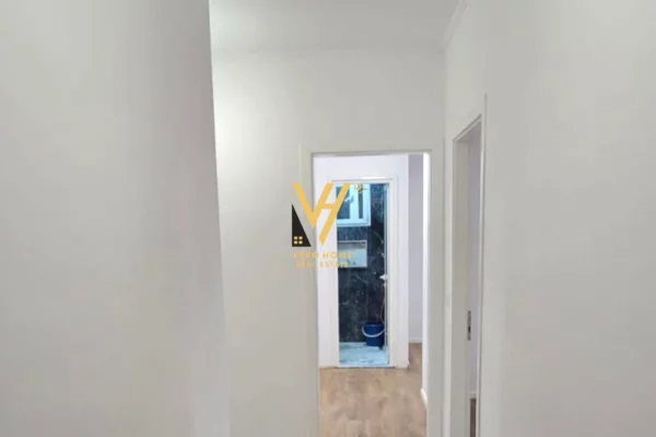 Shtepi ne shitje Apartament ne Tirane, 2+1, Mobilimi Bosh, pa mobiluar, Pagesa 218,000  Euro.