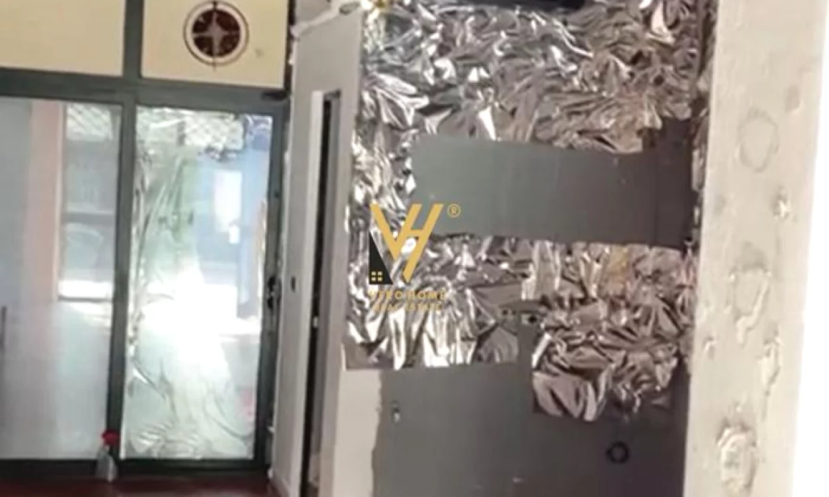 DYQAN 42 M2 ME QERA RRUGA 4 DESHMORET 400 EURO