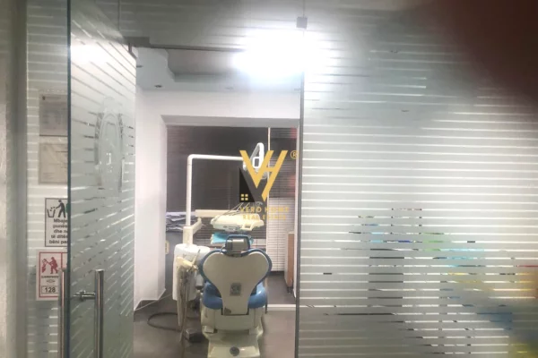 SHITET AMBIENT BIZNESI 70 M2 TE PAZARI I RI 160.000 EURO