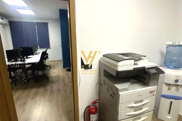 JEPET ZYRE 95 M2 ME QIRA NE BLLOK 250.000 LEKE