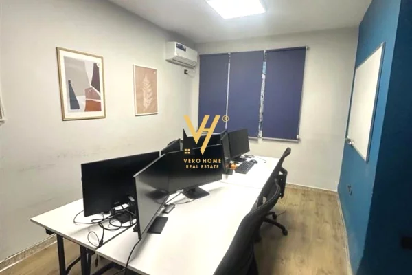 JEPET ZYRE 95 M2 ME QIRA NE BLLOK 250.000 LEKE