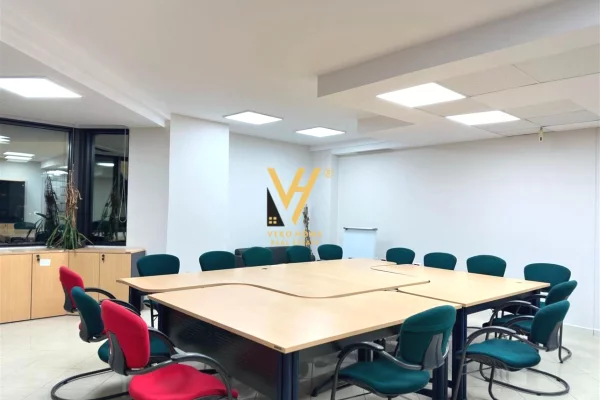 Business Property for Rent 3+1 in Tirana - 19,000 Euro