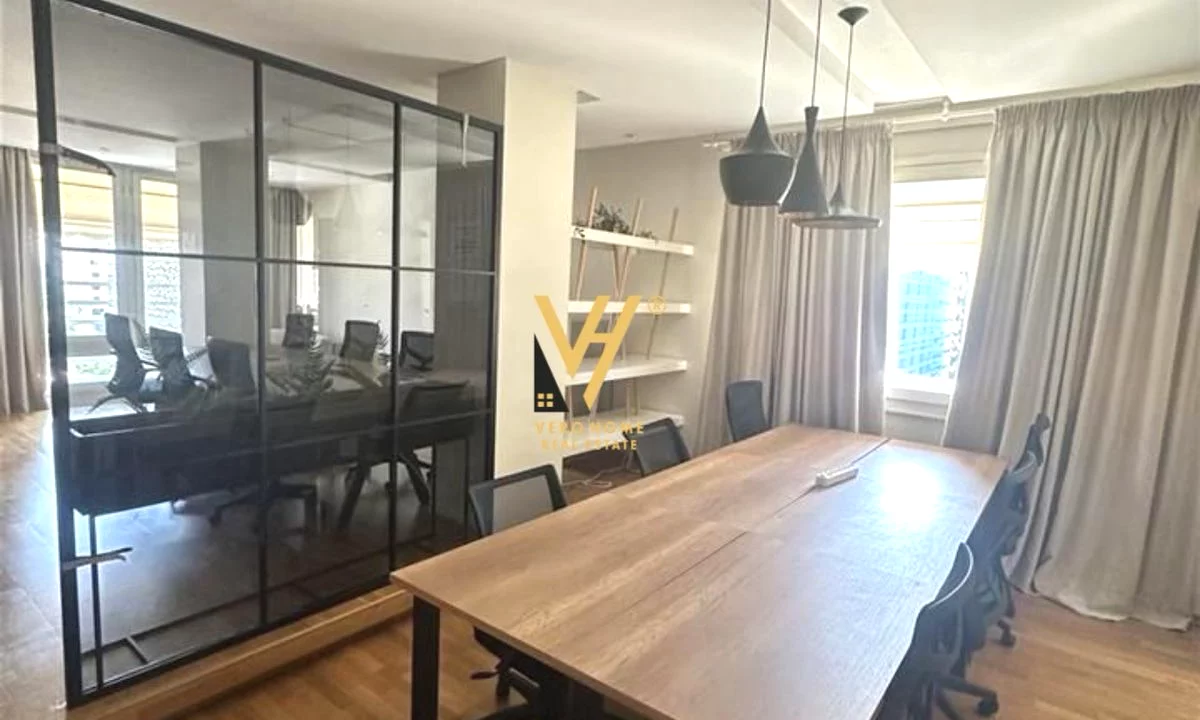 JEPET ZYRE 140 M2 ME QIRA NE BLLOK 3.800 EURO