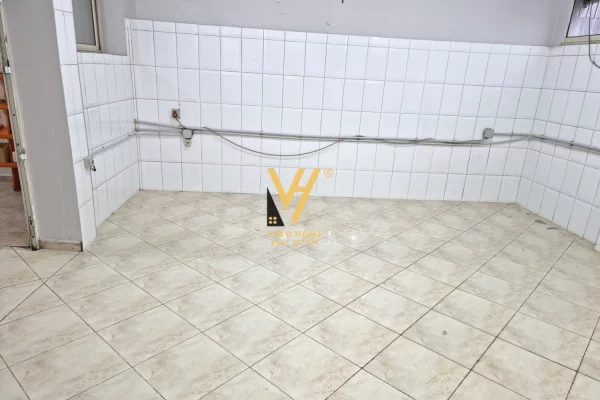 Business Property for Rent 4+1 in Tirana - 1,000 Euro