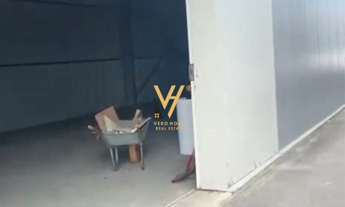 JEPET MAGAZINE 250 M2 ME QIRA NE VORE 87.500 LEKE