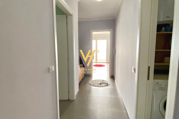 Shtepi ne shitje Apartament ne Durres, 2+1, Mobilimi E mobiluar, Pagesa 300,000  Euro.