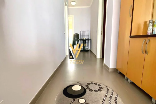 Shtepi ne shitje Apartament ne Durres, 2+1, Mobilimi E mobiluar, Pagesa 300,000  Euro.